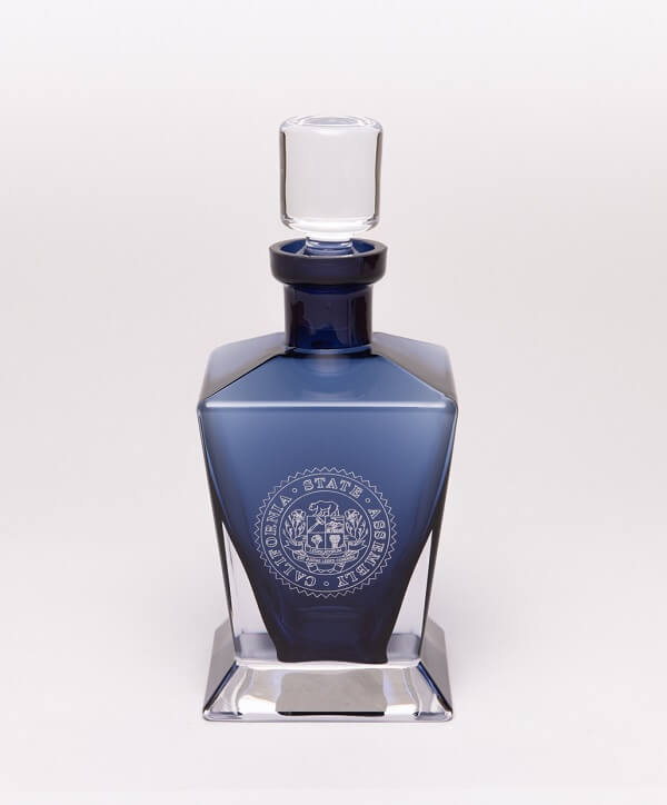 美國加州眾議院紀念酒瓶